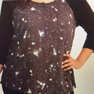 Splatter print knit to woven tee!